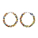 Orecchini a cerchio grandi intrecciati con semi di vetro colorato EJEW-JE05015-2