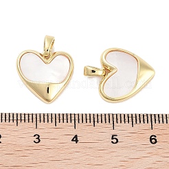 Breloques coeur en coquillage naturel pavé de laiton&nbsp;KK-C051-24G