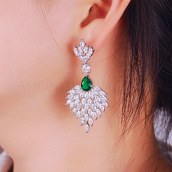 Boucles d'oreilles pendantes en laiton avec micro pavé de zircons cubiques&nbsp;FS-WGB1348-02