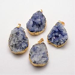 Electroplate druzy naturales colgantes de cristal de cuarzo, teñido, con oro hallazgo latón niquelado, gota, azul pizarra, 32~62x20~35x16~29mm, agujero: 5x8.5 mm