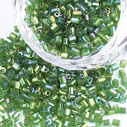 Calificar una semilla de vidrio, hexágono (dos cortes), colores transparentes arco iris, verde mar, 1.5~2.5x1.5~2mm, agujero: 0.8 mm, aproximamente 2100 unidades / bolsa, 450 g / bolsa