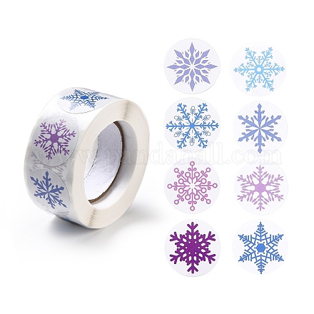 クリスマスをテーマにしたフラットラウンドロールステッカー  粘着紙ギフトタグステッカー  パーティーのために  装飾的なプレゼント  雪の結晶模様  25x0.1mm  500PCS /ロールについて X-DIY-B045-04A-1
