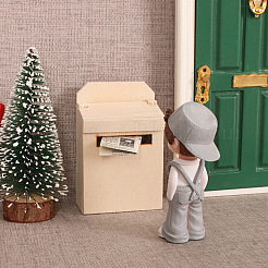 Boîte aux lettres miniature en bois pour maison de poupée&nbsp;PW-WGCD4F7-01
