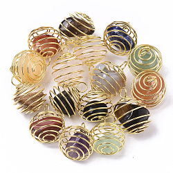 Eiserne Spiralperlenkäfiganhänger, mit natürlichen & synthetischen Mischsteinperlen im Inneren, Runde, golden, 21x24~26 mm, Bohrung: 5 mm