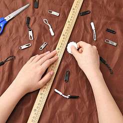 6 x Kunststoff-Reißverschluss-Abzieher und 12 x Ersatz-Zuglaschenzubehör aus Legierung&nbsp;FIND-SZ0001-17