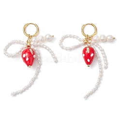 Orecchini a cerchio con fiocco di perle di conchiglia e fragole lavorate a lume&nbsp;EJEW-TA00592