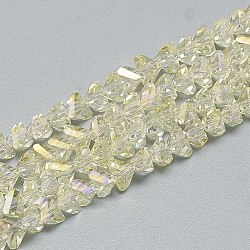 Chapelets de perles en verre électroplaqué, triangle facettes, jaune verge d'or clair, 6x5x4mm, Trou: 1.2mm, Environ 100 pcs/chapelet, 12.99 pouce