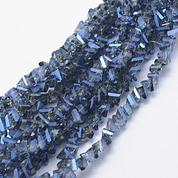 Abalorios de vidrio electroplate hebras, chapado en arco iris , facetados, triángulo, acero azul, 4.5x6x4.5mm, agujero: 0.5 mm, aproximamente 100~101 pcs / cadena, 13.3 pulgada (34 cm)