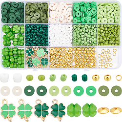 Kit de búsqueda para hacer joyas del día de san patricio diy sunnyclue, Incluye disco de arcilla polimérica, semillas de vidrio, cuentas acrílicas y espaciadoras., Anillos de cobre amarillo del salto, colgantes de esmalte de aleación de trébol, verde, 1270 unidades / caja