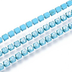 Catene della tazza del rhinestone di ferro, con la bobina, cielo azzurro, 2x2x2mm, circa 29.99 piedi (9.14 m)/rotolo
