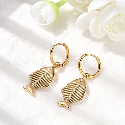 Boucles d'oreilles créoles en forme de poisson en acier inoxydable 304&nbsp;EJEW-K268-42G