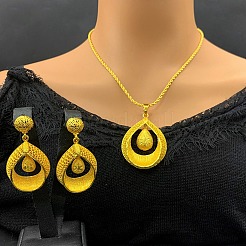 Set di collana con ciondolo a goccia in lega e orecchini pendenti a bottone&nbsp;FS-WGC8386-01