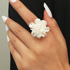 Fingerringe aus Acryl mit Blumen&nbsp;PW-WG79C3E-01