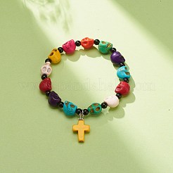Natürliches Mashan-Jade-Totenkopf-Stretch-Armband mit synthetischem türkisfarbenem (gefärbtem) Kreuzanhänger&nbsp;BJEW-JB08372