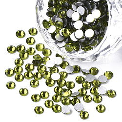 Cabochons de strass à dos plat en verre, dos plaqué, facette, demi-rond, olivine, ss8, 2.3~2.4x1 mm, environ 1440 PCs / sac