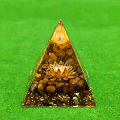 Générateurs d'énergie de résine de pyramide d'orgonite&nbsp;PW-WG7D474-01