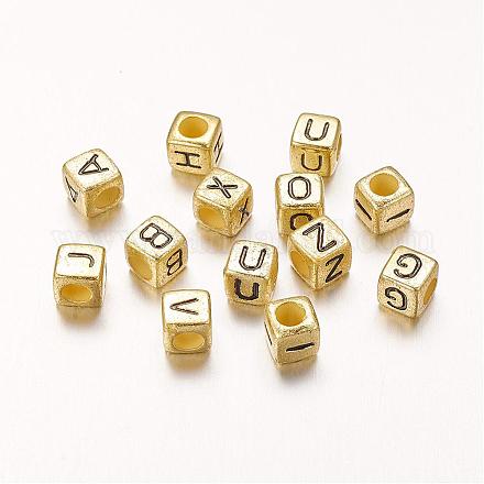 Perles acryliques de cube PB43C9308-G-1