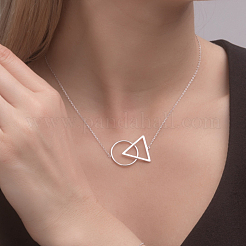 Set di collana e orecchini in argento con triangolo geometrico da indossare tutti i giorni&nbsp;RC4347-3