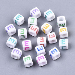 Perles acryliques blanches opaques, avec l'émail, trou horizontal, cube avec lettre de couleur mixte, letter.e, 6x6x6mm, Trou: 3mm, environ 2900 pcs/500 g