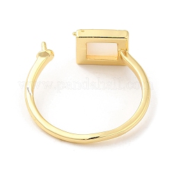 Anillo de clavija de copa con puño abierto de latón cuadrado con concha&nbsp;KK-E055-03G-03
