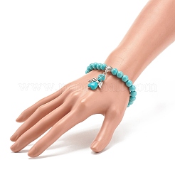 Bracelet extensible en perles synthétiques turquoise (teint) avec breloque tête de mort&nbsp;BJEW-JB08286-02