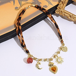 Collana con ciondolo a forma di cuore sacro in lega smaltata e plastica&nbsp;WG2FAF8-04