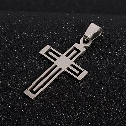 Pendentifs en forme de croix en acier inoxydable 201 résistant au ternissement&nbsp;STAS-I032-012