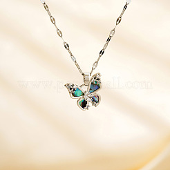 Colliers à pendentif papillon en laiton pavé de zircones cubiques transparentes à la mode&nbsp;HD0305-1