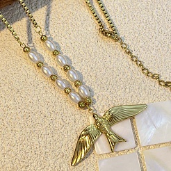 Collane con ciondolo a forma di uccello in acciaio inossidabile 304 e plastica imitazione perla per donna&nbsp;NJEW-P330-02G