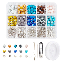 Ensembles de fabrication de boucles d'oreilles et de bracelets sunnyclue DIY, y compris la cuisson des perles de verre peintes, Crochets d'oreille en laiton, perles d'espacement en laiton et alliage, Fil cristal, fil élastique, ciseaux en acier et aiguilles à perles en fer, couleur mixte, perles de verre: 8.5~9 mm, Trou: 1.5mm, 200 pièces / kit