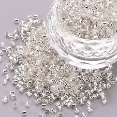 Perline di tromba in vetro, argento rivestito, bianco floreale, 1.8~2.2x1.8~2mm, Foro: 0.8~0.9 mm, circa 15000pcs/libbra
