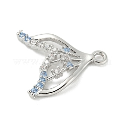 Ciondolo connettore animale marino in ottone con pavé di zirconi cubici blu cielo e trasparenti&nbsp;KK-M326-07B-P