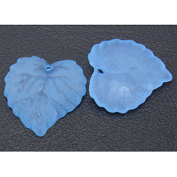Прозрачные акриловые подвески, матовые, лист, голубой, окрашенные, длиной около 16 мм , шириной 15 мм , толстый 2 мм , отверстие : 1.2 мм