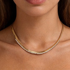 Collane a catena piatta a serpente da donna in acciaio inossidabile 304 con pavé di zirconi cubici trasparenti.&nbsp;WG60D5C-01