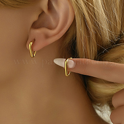 Boucles d'oreilles créoles classiques minimalistes élégantes en acier inoxydable 201, véritable 18k plaqué or, triangle, 17x15mm