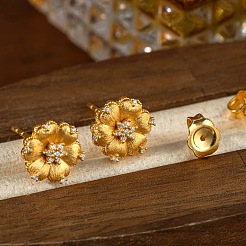 Aretes de circonita cúbica transparente con micropavé de latón para mujer&nbsp;WGBCCBD-01