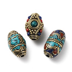 Handmade tibetischen Stil Perlen, mit Messingbeschlägen und synthetischem Türkis, Antik Golden, Fass, 21.5~25x14~16 mm, Bohrung: 2~2.5 mm
