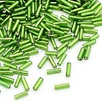Abalorios de vidrio bugle, plata forrada, verde lima, 6~8x1.8mm, agujero: 0.6 mm, 10000 unidades / libra
