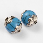 Perles rondes de style tibétain, avec turquoise synthétique et accessoires en laiton argent antique, bleu profond du ciel, 18x15mm, Trou: 2mm