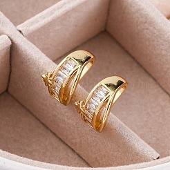 Orecchini a polsino con stella in ottone micro pavé e zirconi cubici trasparenti&nbsp;EJEW-H147-17G
