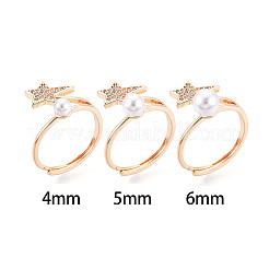 Anillo ajustable con micropavé de latón en forma de estrella y circonitas cúbicas transparentes.&nbsp;KK-T076-51G