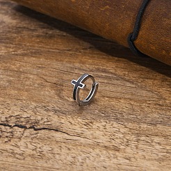 Anlaufgeschützte Creolen aus Edelstahl mit Kreuz für Männer&nbsp;PW-WG81695-01