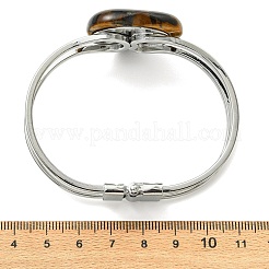 Armreifen aus Messing mit Herzverschluss und natürlichen Edelsteinen&nbsp;BJEW-JB14316