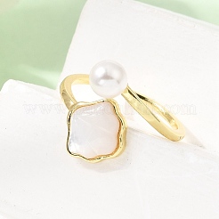 Anillos ajustables de latón con forma de concha blanca&nbsp;SH-CBA3B38-01G