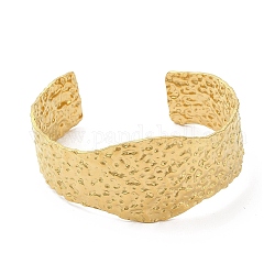 Placage ionique (ip) 304 bracelets en acier inoxydable, bracelets manchette martelés pour femmes, véritable 18k plaqué or, diamètre intérieur: 2-1/8 pouce (5.3 cm)
