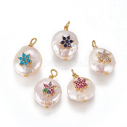 Pendentifs de perles d'eau douce de culture naturelle, avec les accessoires de zircone et en laiton cubes, plat et circulaire avec fleur, or, couleur mixte, 17~18x12~14mm, Trou: 1.6mm