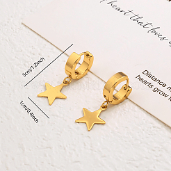 Pendientes de aro con estrella de acero inoxidable&nbsp;TM6235