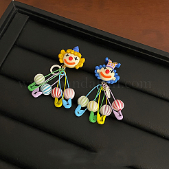 Pendientes colgantes de resina de aleación de payaso. Dorados.&nbsp;FS-WG55B1D-01