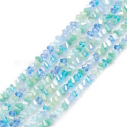Brins de perles de verre de galvanoplastie de couleur dégradée, de couleur plaquée ab , facette, triangle, turquoise pale, 4x3.5x3mm, Trou: 0.8mm, Environ 133~144 pcs/chapelet, 14.49~15.55 pouce (36.8~39.5 cm)
