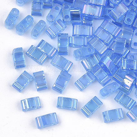 2穴透明ガラスシードビーズ  アブカラー  長方形  コーンフラワーブルー  4.5~5.5x2~2.5x2~2.5mm  穴：0.7mm SEED-T004-04B-01-1
